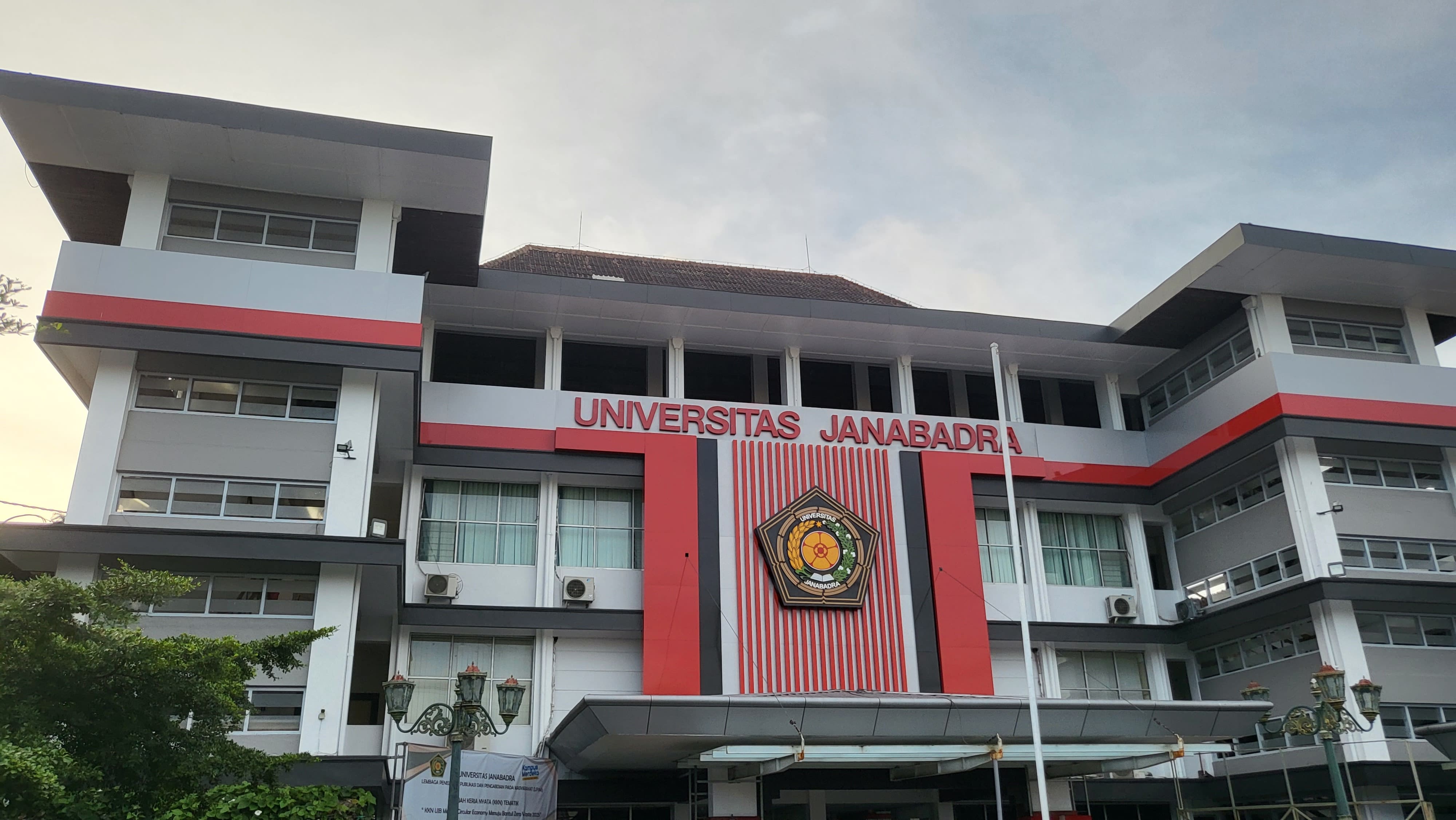 Profil Program Studi Teknik Sipil Universitas Janabadra: Membangun Fondasi Masa Depan yang Berkelanjutan